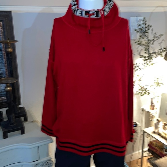 Karl Lagerfeld Gorgeous Sweater - Picture 1 of 7